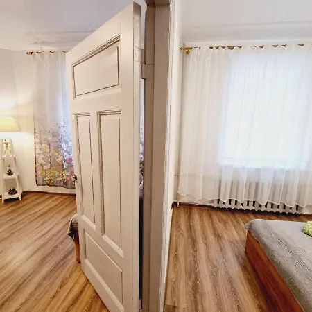 Apartament V311